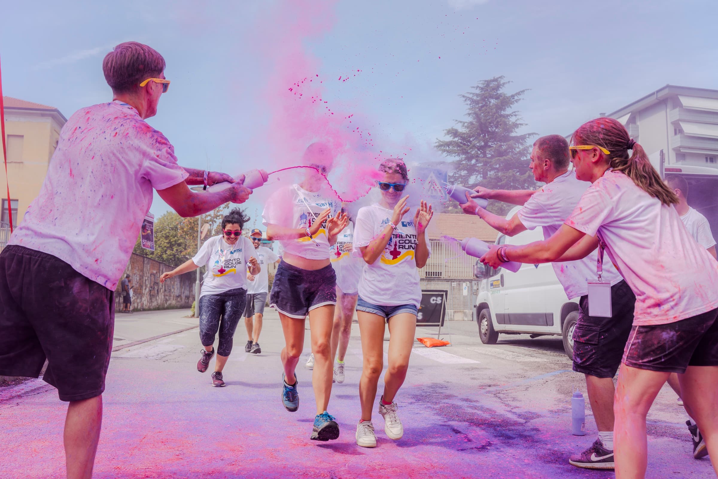 Trento Color Run — nuvole di colore lungo il percorso
