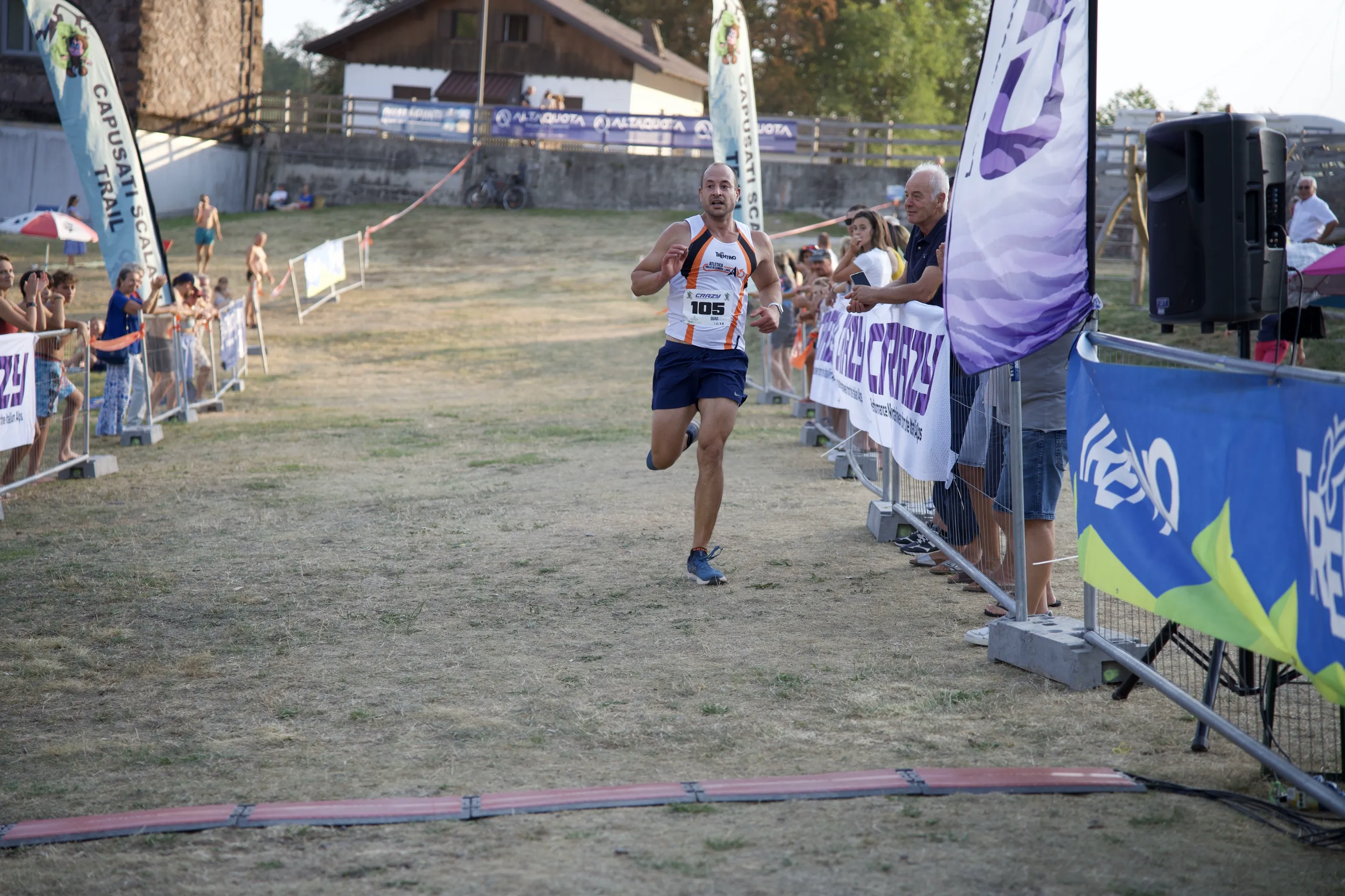 Il cronometro del traguardo e il nastro d'arrivo del Capusati Scaladi Trail